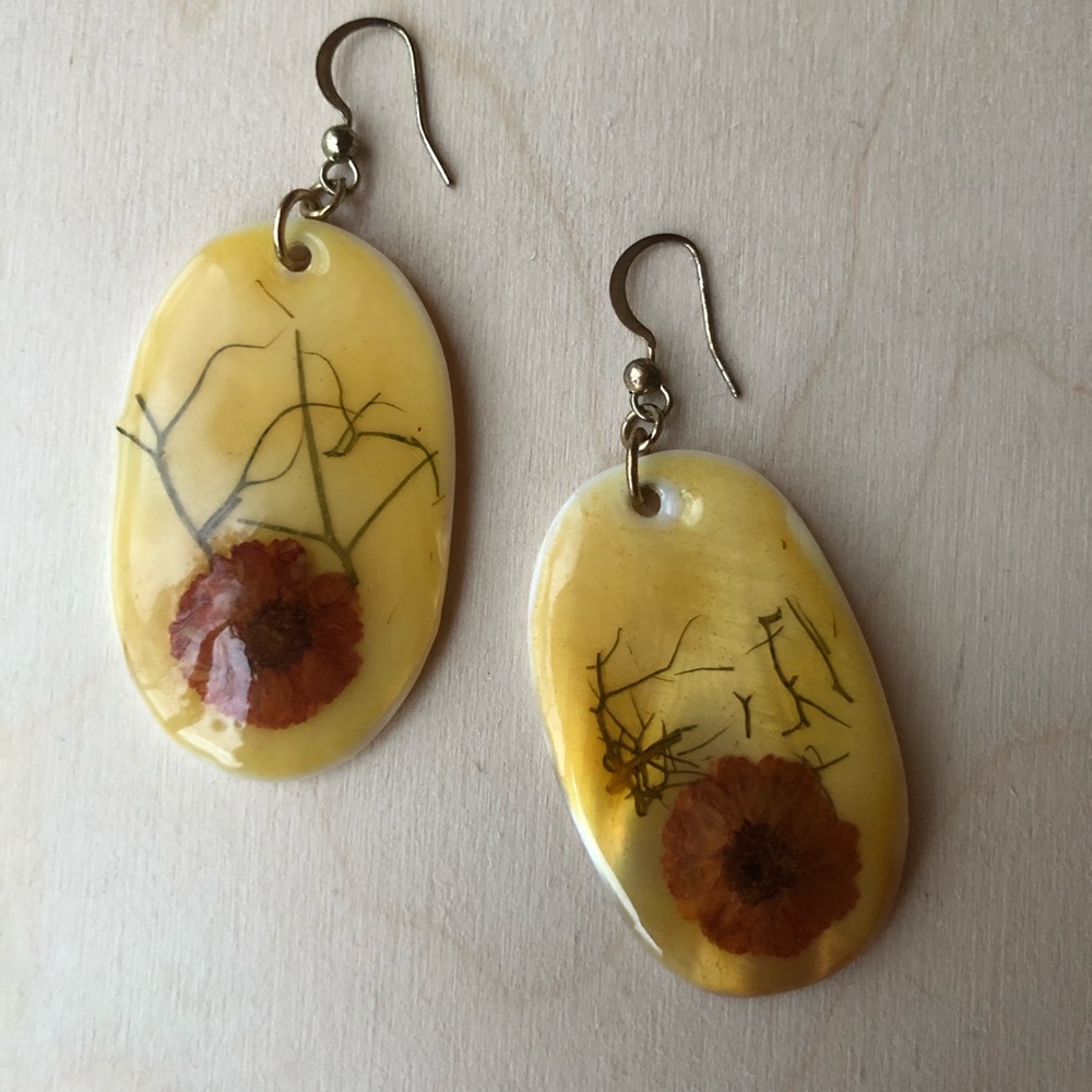 Vintage Hippy Earrings | 70’s Dried Flower